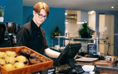 Studiare AFAM e lavorare: come conciliare lezioni, prove e lavoro senza impazzire